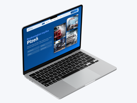 Web Myčky u Makra na notebooku